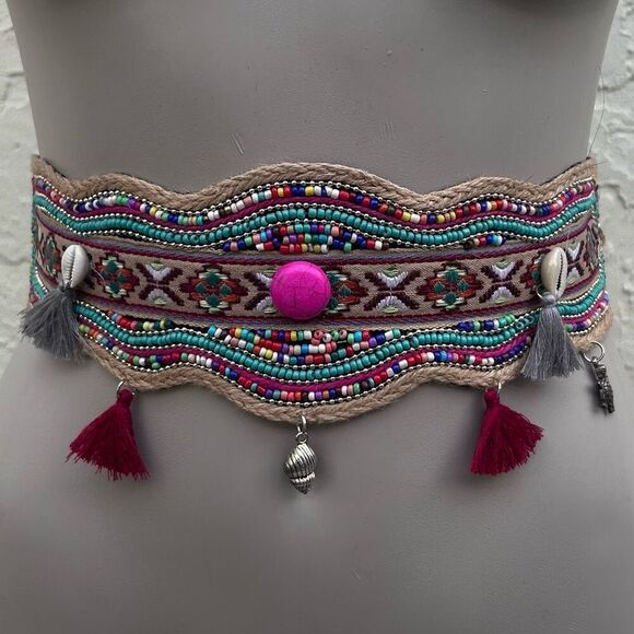 NWOT Boho Ethnic Fashion Stretch Belt 25" Multicolor Beaded W/ Shell & Tassels - Picture 2 of 10